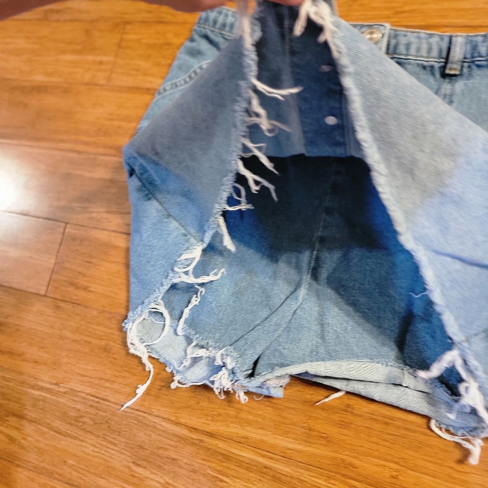 BDG Urban Outfitters Med Wash Denim Skort Size 31 - Picture 4 of 4